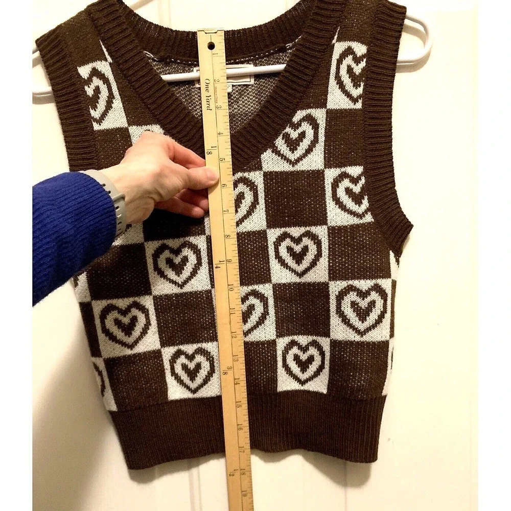 no comment Sweater Vest Womens Juniors Small Brown White V Neck Heart Check‎